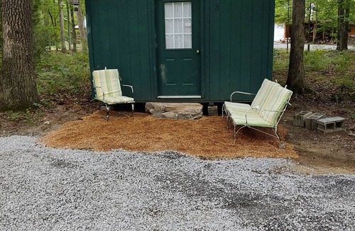 Graysville Cabin | Bunkhouse #3 - Delightful campground with AC/Heat in charming Graysville, TN