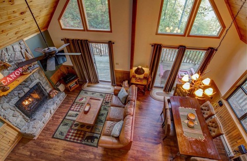 Robbinsville Cabin | Cabin ∙ 1 bedroom ∙ 4 guests