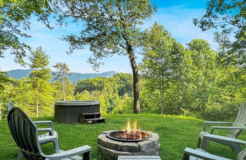Bryson City Cabin | Cabin ∙ 2 bedrooms ∙ 6 guests
