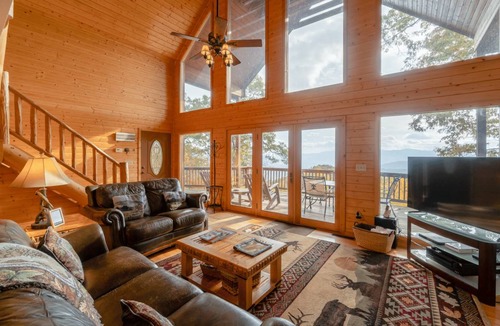 Bryson City Cabin | Cabin ∙ 2 bedrooms ∙ 5 guests