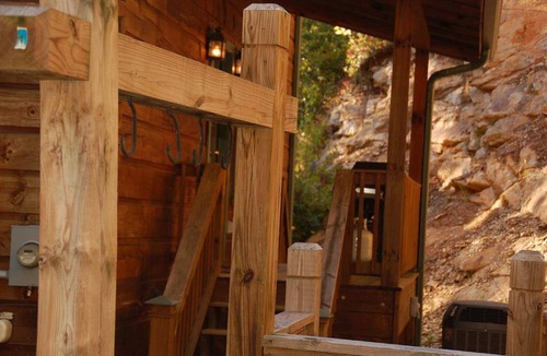 Bryson City Cabin | Cabin ∙ 2 bedrooms ∙ 6 guests