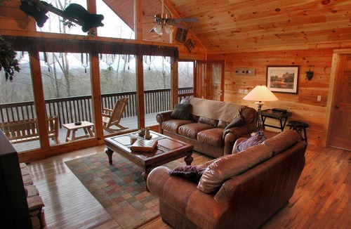 Bryson City Cabin | Cabin ∙ 2 bedrooms ∙ 6 guests