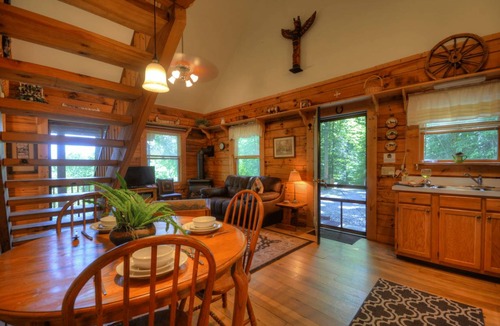 Bryson City Cabin | Cabin ∙ 2 bedrooms ∙ 6 guests
