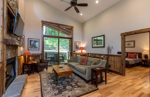 Banner Elk Cabin | Cabin ∙ 2 bedrooms ∙ 4 guests