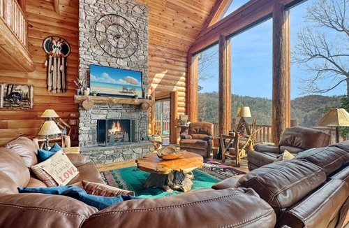 Bryson City Cabin | Cabin ∙ 3 bedrooms ∙ 6 guests