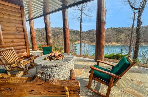 Bryson City Cabin | Cabin ∙ 3 bedrooms ∙ 6 guests