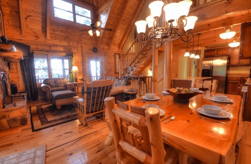 Bryson City Cabin | Cabin ∙ 3 bedrooms ∙ 10 guests