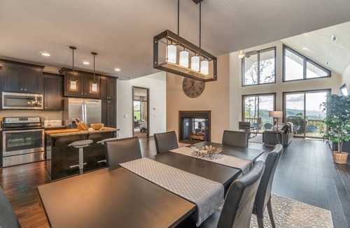 Bryson City Cabin | Cabin ∙ 3 bedrooms ∙ 6 guests