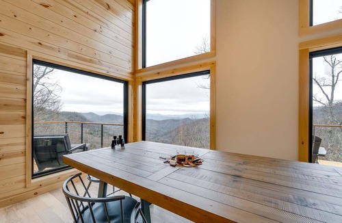 Bryson City Cabin | Cabin ∙ 3 bedrooms ∙ 6 guests