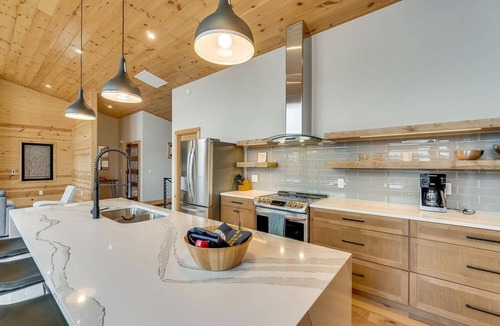 Bryson City Cabin | Cabin ∙ 3 bedrooms ∙ 6 guests