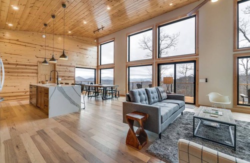 Bryson City Cabin | Cabin ∙ 3 bedrooms ∙ 6 guests