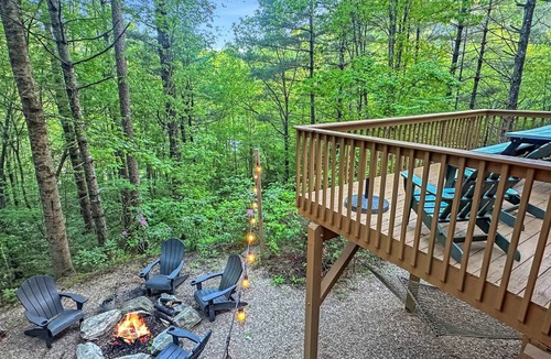 Bryson City Cabin | Cabin ∙ 3 bedrooms ∙ 6 guests