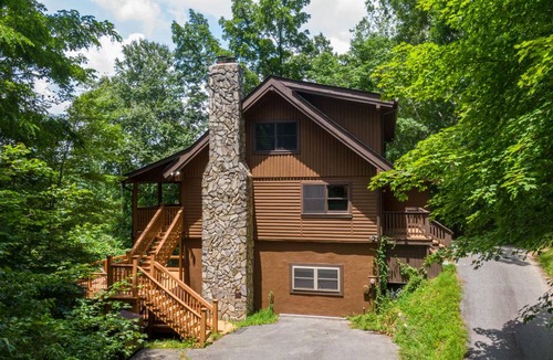 Boone Cabin | Cabin ∙ 3 bedrooms ∙ 10 guests