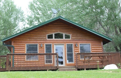 Deer River Apartment | Cabin 5 - Modern Cabin with A/C and lake views - Fully handicap accessible