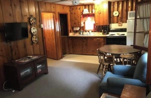 Central Lake Cabin | Cabin Five