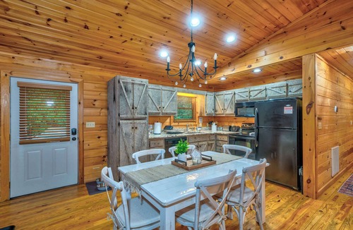 Blue Ridge Cabin | Cabin in Blue Ridge Hot Tub, Games, & Creek!