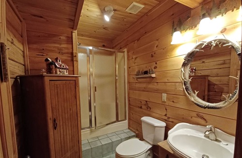 Cherry Log Cabin | Cabin located in 8 miles between Blue Ridge and Ellijay GA by the Ellijay river