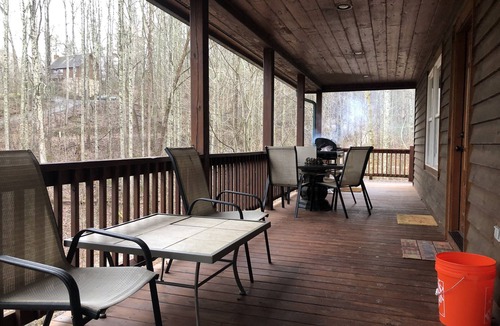 Butler Cabin | Cabin nestled in the woods