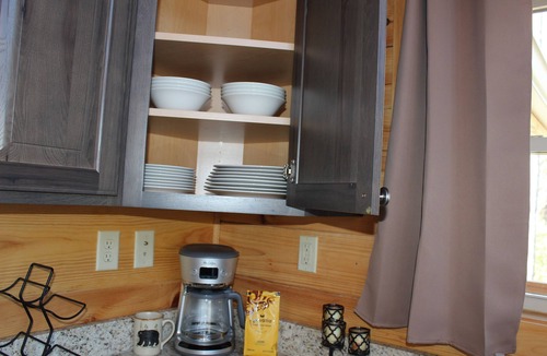 Fairview Cabin | Cabin with 3 king size bedrooms, en suite bathrooms, smart TV, decks & views.