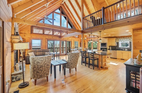 Almond Cabin | Carolina Dreams - where your vacation dreams turn into reality!