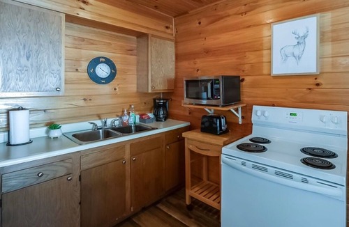 Farmers Cabin | Cave Run Lodge - Near Lake - Playground & Fire Pit- Cabin #5