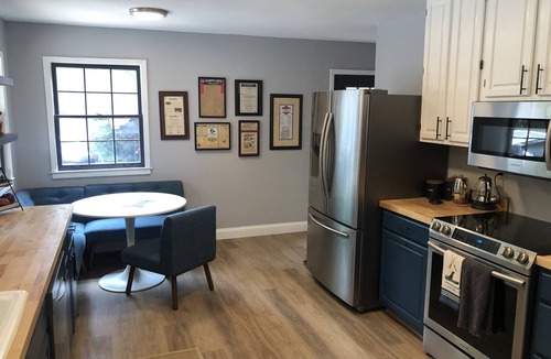 Toccoa House | Cedarwood Lake House