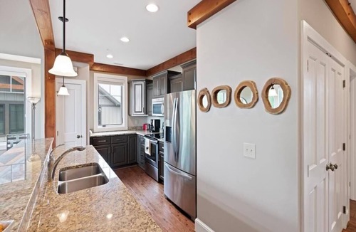 Boone Condo | Chalakee Lodge CJ-6- Mountain View, Gated Resort, Indoor/Outdoor Pools & Hot Tub