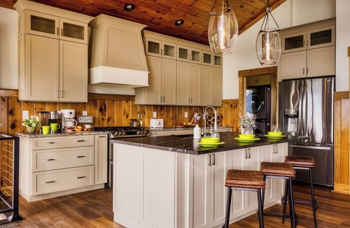 Chalet Village North Cabin | Chalet Village Luxury Cabin w/INSANE Views! Hot Tub! Game Room!