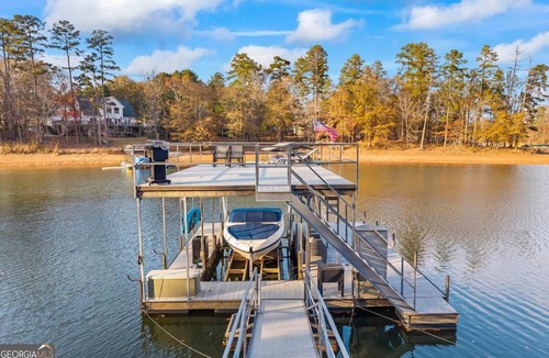 Martin House | Chapman Cottage -Lakefront, Deep Water Dock-Party Deck, Paddleboard, Grills, Game Room, Pool table, Fireplace
