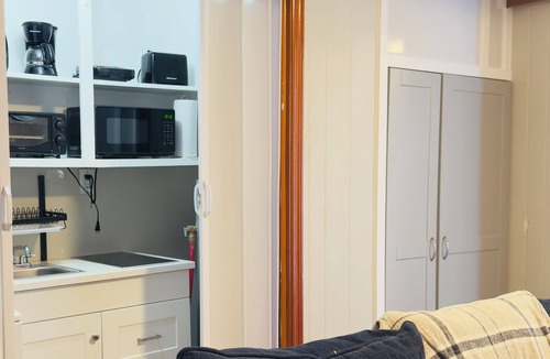 Ladson Apartment | Charleston Cozy Apartment - Near Airport & Plantations/Free Parking