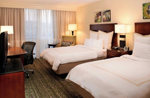 Charleston Hotel | Charleston Marriott Town Center