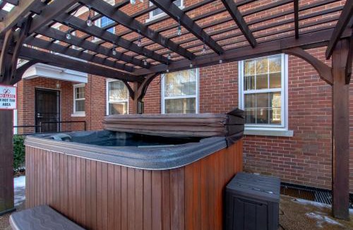 Donelson Hills Villa | Charmed Manor-5 mi to DT, Opry & Airport, Beautiful Antique Estate, Sleeps 12