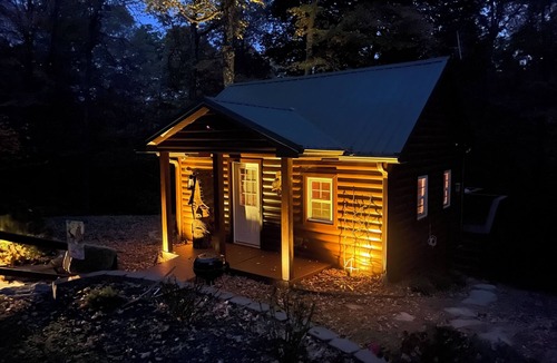 Vallonia Cabin | Charming 1 Bedroom cabin with sofa sleeper on 16 Acres, Quite and peacefuL