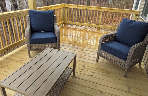 Goldbond Cottage | Charming 2-bedroom cottage in Pearisburg with AC, WiFi. Relax and enjoy