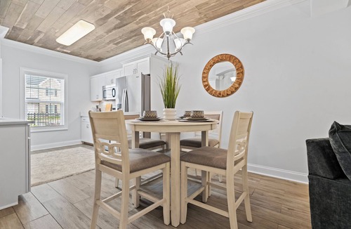 Florence House | Charming 3-bedroom, 2.5 bath townhome. Largest with accommodations in Florence.