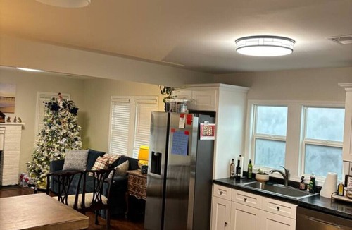 Middlesboro House | Charming 3-bedroom house in the Crater City near State Parks, LMU, & hospitals.