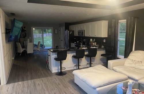 Jeffersonville House | Charming 4 bedroom home minutes from Downtown!