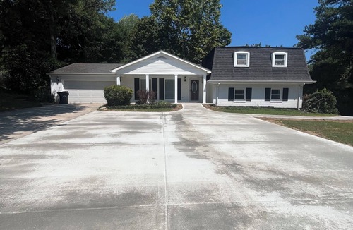 Dalton House | Charming 4-bedroom house with AC and WiFi in wonderful Dalton