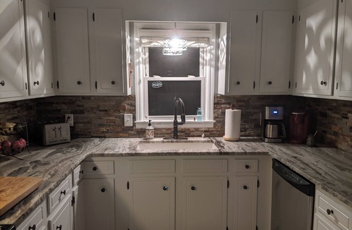 Blowing Rock Cabin | Charming 5-bedroom cabin with amazing views, WiFi and game room in Blowing Rock