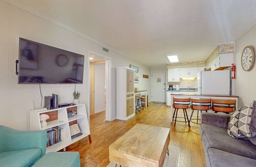 North Forest Beach Condo | Charming Condo 1 block from Coligny Plaza with on site pool, balcony, with Washer Dryer