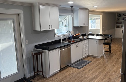 Silver Lake House | Charming Everett Retreat - Gateway to Puget Sound