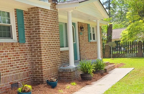 Lincolnville House | Charming home minutes from everywhere!