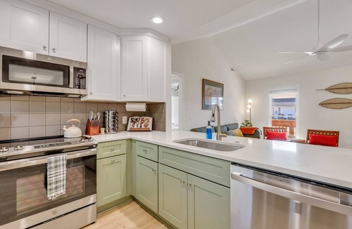 Russellville House | Charming Waterfront Home w/Lake Access - Pet Friendly