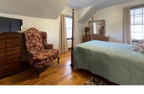 Dunbar House | Cheerful 3-bedroom home in Dunbar WV