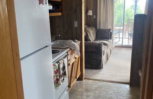 Bean Station Cabin | Cherokee Lake view by Gilmore Dock 1 hour from Gatlinburg