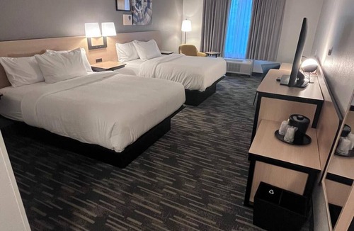Jeffersontown Hotel | City Express by Marriott Louisville Southeast