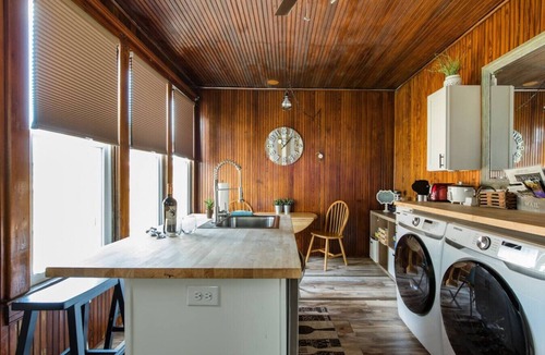 Schnitzelburg House | City Sunsets in the Heart of Germantown