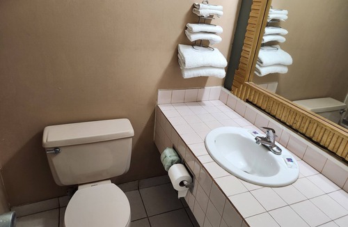 Williamstown House | Clean and affordable place to stay