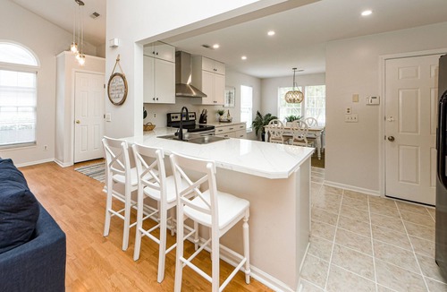 Mount Pleasant House | Clean Coastal Cottage 5min to beach & 20 min to Charleston