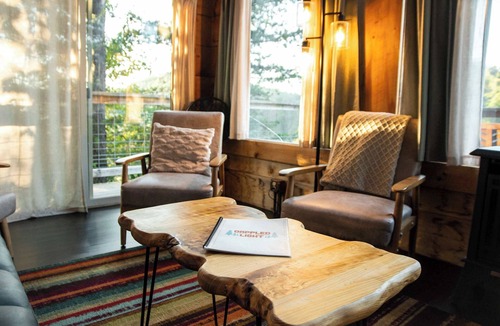 Primrose Cabin | Cliffside Cabin, 50 Acres Near Red River Gorge